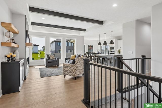 12359 Lake Vista Drive, Papillion, NE 68046