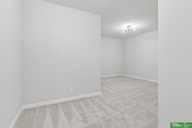 12359 Lake Vista Drive, Papillion, NE 68046