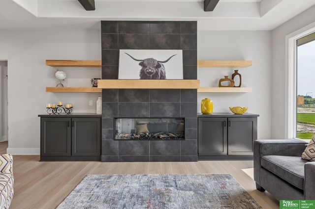 12359 Lake Vista Drive, Papillion, NE 68046