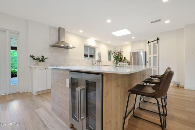 2226 E FAIRMOUNT Avenue, Phoenix, AZ 85016