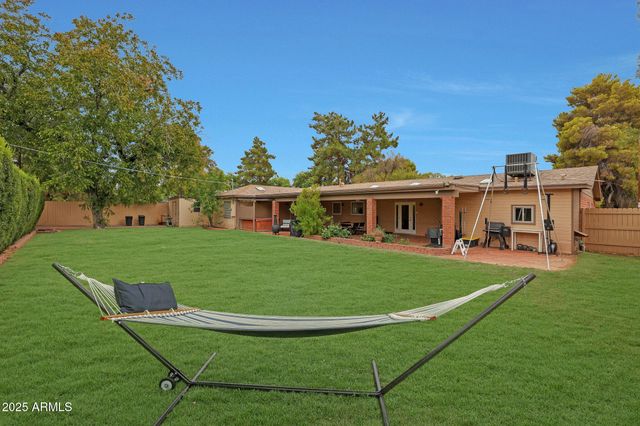 2226 E FAIRMOUNT Avenue, Phoenix, AZ 85016