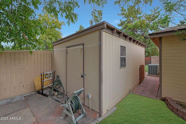 2226 E FAIRMOUNT Avenue, Phoenix, AZ 85016