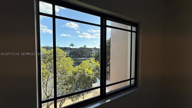 2806 Veronia Dr 303, Palm Beach Gardens, FL 33410