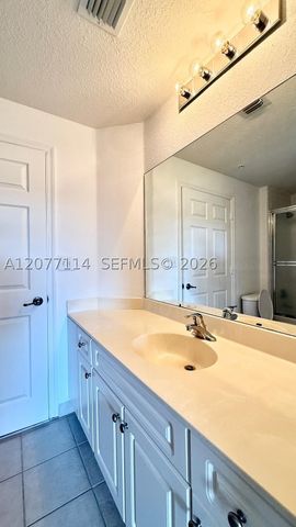 2806 Veronia Dr 303, Palm Beach Gardens, FL 33410