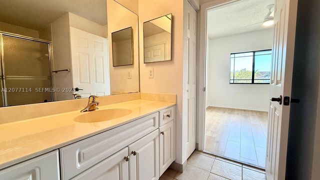 2806 Veronia Dr 303, Palm Beach Gardens, FL 33410