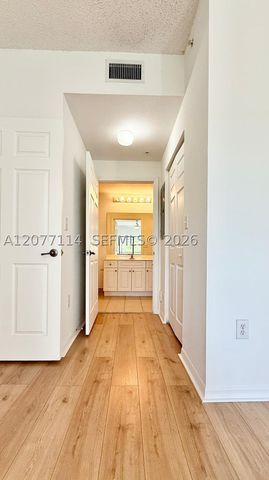2806 Veronia Dr 303, Palm Beach Gardens, FL 33410