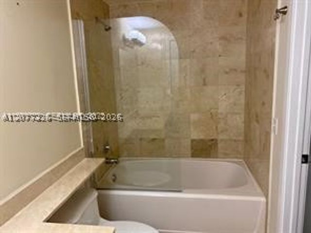 170 SE 14th St 2207, Miami, FL 33131
