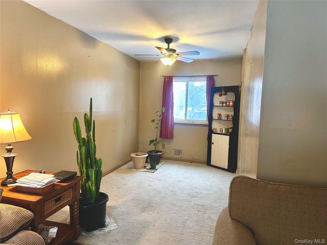 65 Rock Road, Islip Terrace, NY 11752