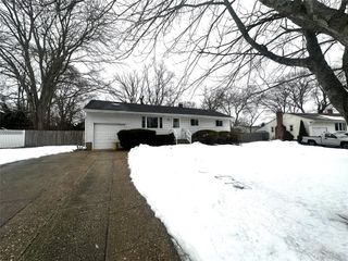 65 Rock Road, Islip Terrace, NY 11752
