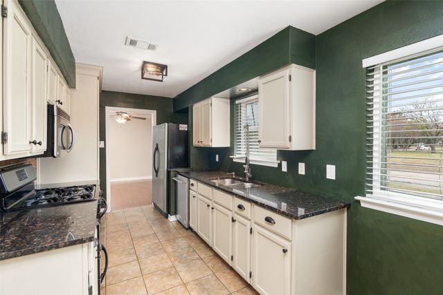 748 Vinecrest Lane, Richardson, TX 75080