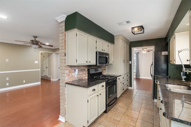 748 Vinecrest Lane, Richardson, TX 75080