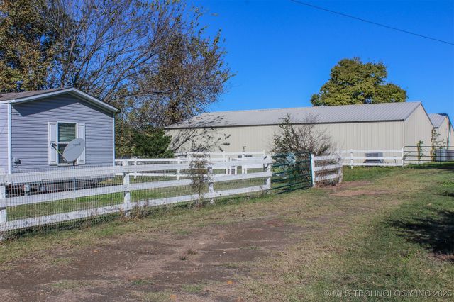 7224 W 303rd S, Porum, OK 74455