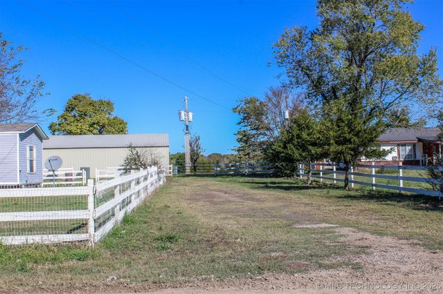 7224 W 303rd S, Porum, OK 74455