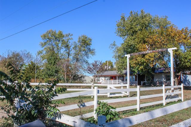 7224 W 303rd S, Porum, OK 74455