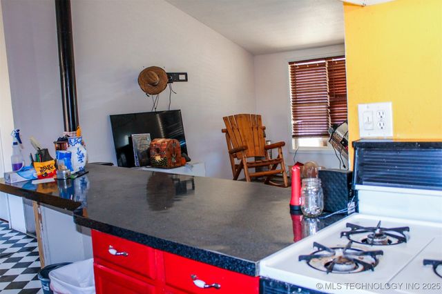 7224 W 303rd S, Porum, OK 74455