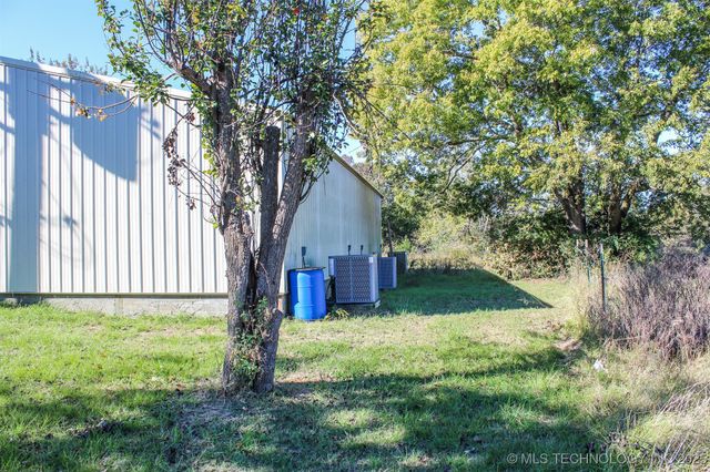 7224 W 303rd S, Porum, OK 74455