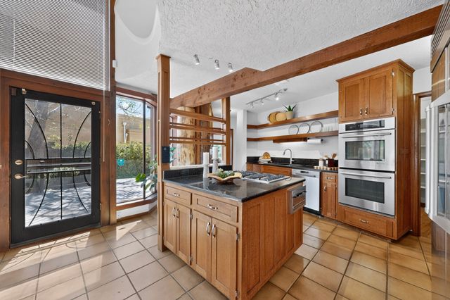 3232 Don Quixote, Albuquerque, NM 87104