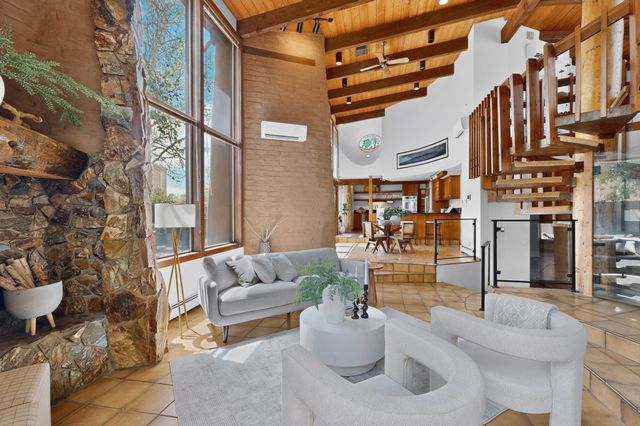 3232 Don Quixote, Albuquerque, NM 87104