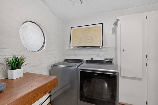 3232 Don Quixote, Albuquerque, NM 87104