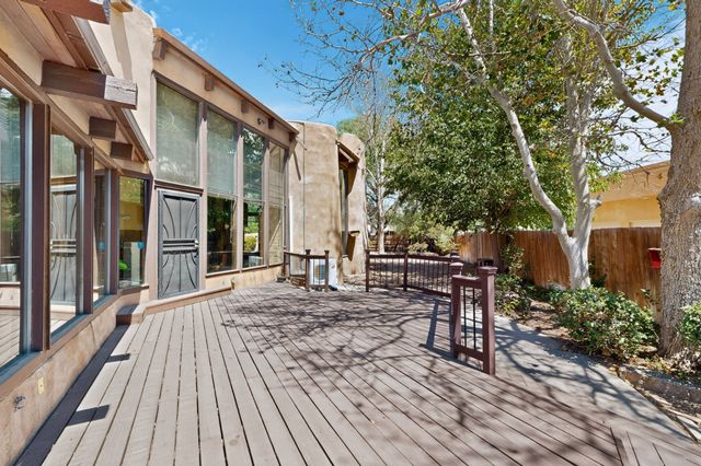3232 Don Quixote, Albuquerque, NM 87104