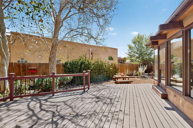 3232 Don Quixote, Albuquerque, NM 87104