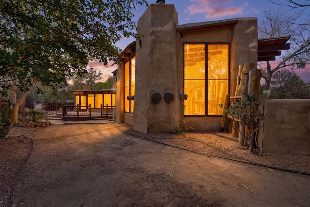 3232 Don Quixote, Albuquerque, NM 87104