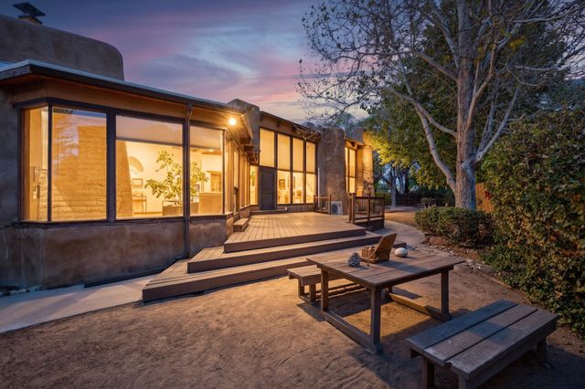 3232 Don Quixote, Albuquerque, NM 87104