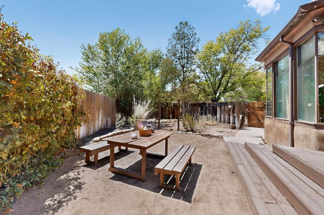 3232 Don Quixote, Albuquerque, NM 87104