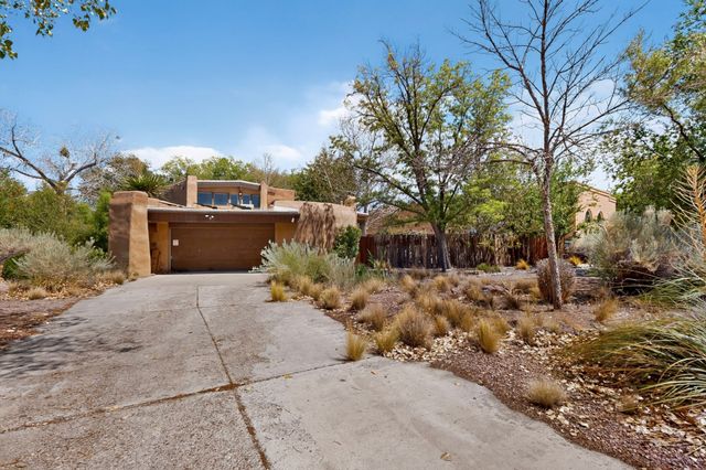 3232 Don Quixote, Albuquerque, NM 87104