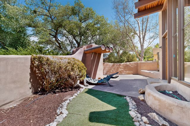 3232 Don Quixote, Albuquerque, NM 87104