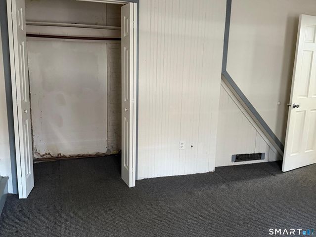 17 First Avenue, Waterbury, CT 06710