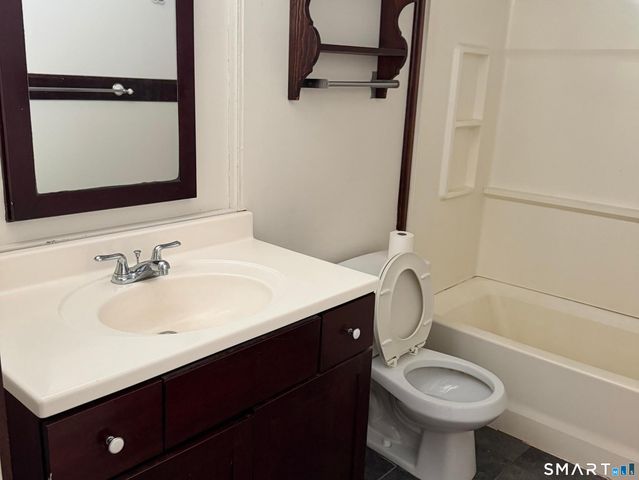 17 First Avenue, Waterbury, CT 06710