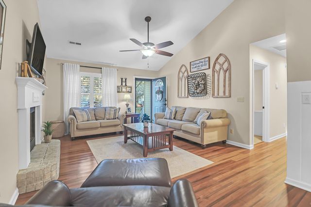 108 Apache Drive, Summerville, SC 29483