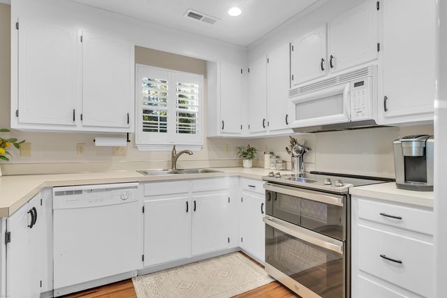 108 Apache Drive, Summerville, SC 29483