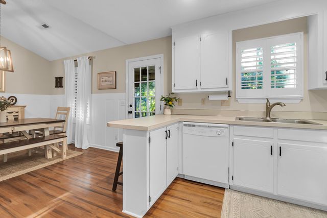 108 Apache Drive, Summerville, SC 29483