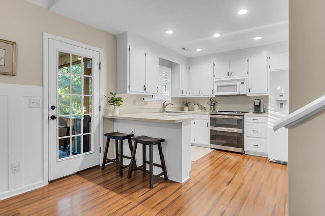 108 Apache Drive, Summerville, SC 29483