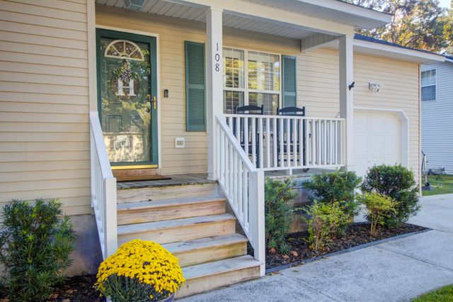 108 Apache Drive, Summerville, SC 29483