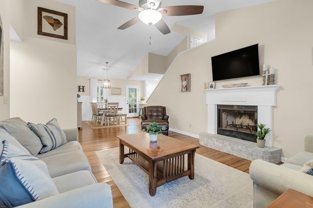 108 Apache Drive, Summerville, SC 29483