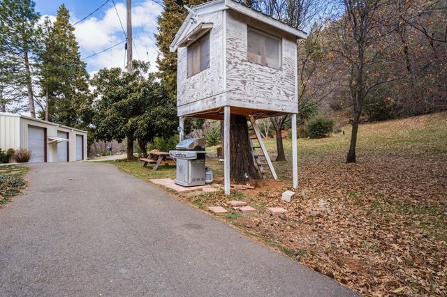 10815 Chaparral Trl, Dobbins, CA 95935