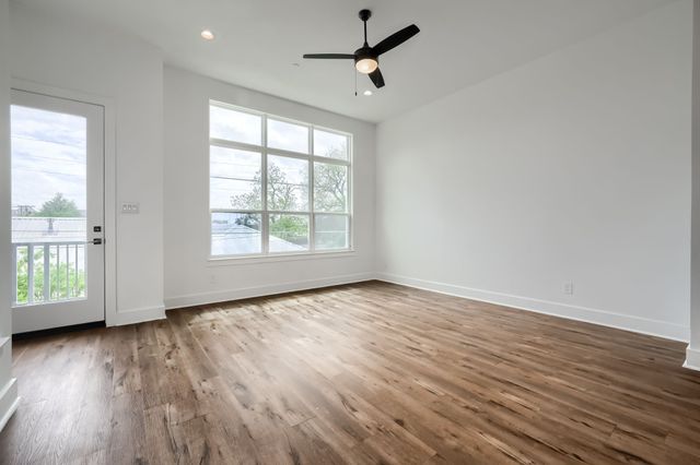 13325 Bee Street 406, Farmers Branch, TX 75234