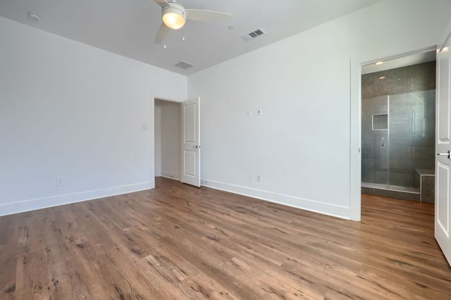 13325 Bee Street 406, Farmers Branch, TX 75234