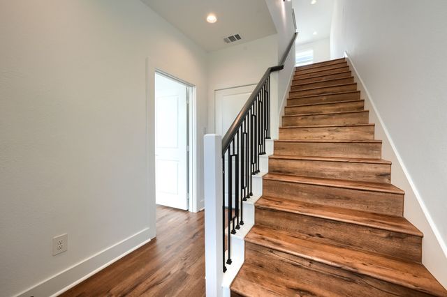 13325 Bee Street 406, Farmers Branch, TX 75234