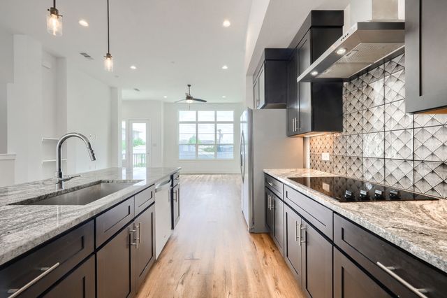 13325 Bee Street 406, Farmers Branch, TX 75234
