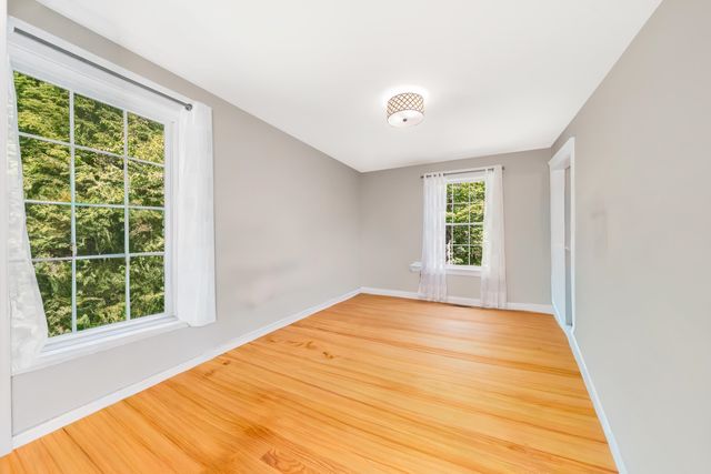 130 Concord Road, Lee, NH 03861