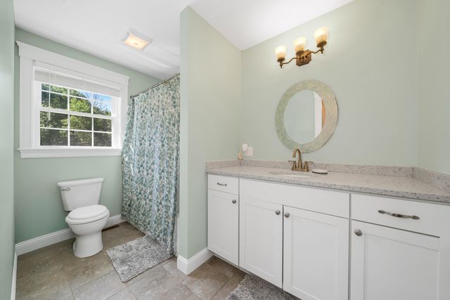 130 Concord Road, Lee, NH 03861