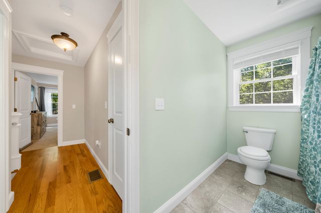 130 Concord Road, Lee, NH 03861