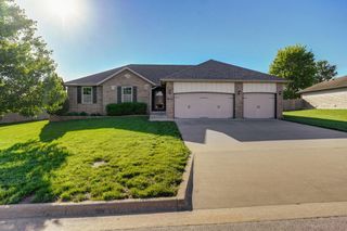 1208 South Jaylin Avenue, Springfield, MO 65802