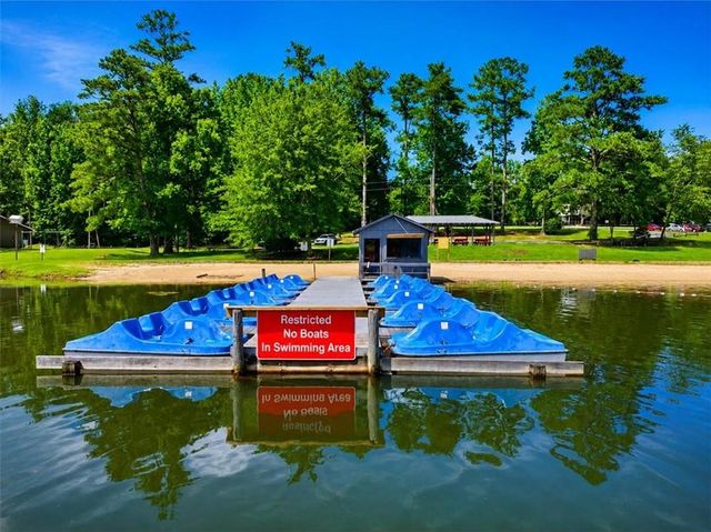 202 Chaucer Lane, Carrollton, GA 30117