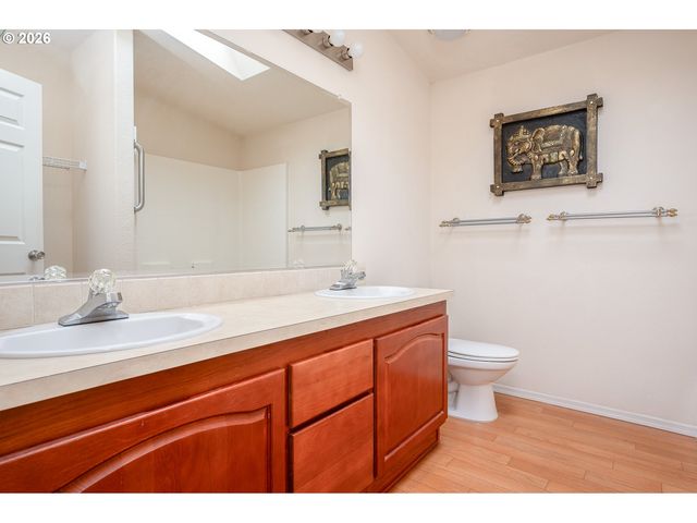 1503 N HAYDEN ISLAND Dr 129, Portland, OR 97217