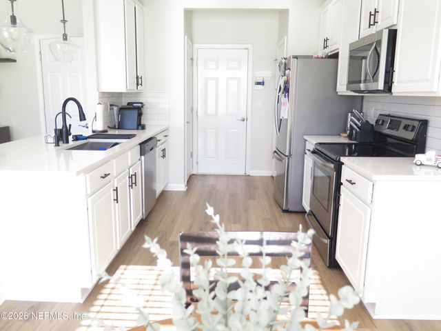 6412 AUTUMN BERRY Circle, Jacksonville, FL 32258